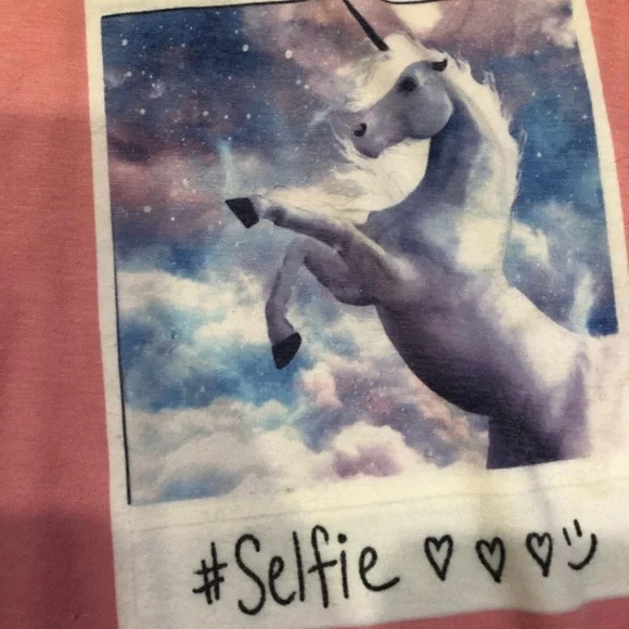 Lightweight Unicorn Top - Picture 2 of 3